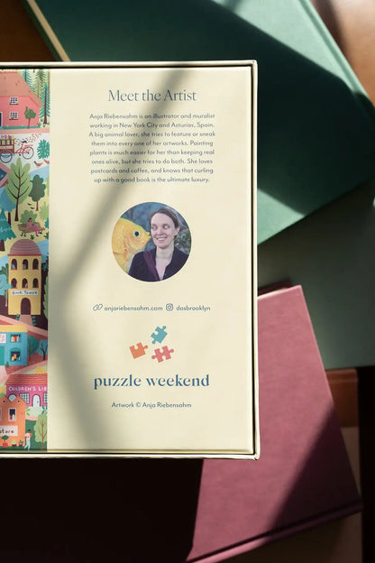 Puzzle Weekend Book Lover's Town, 1000 Piece Puzzle